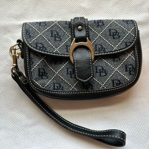 Dooney and Bourke wristlet